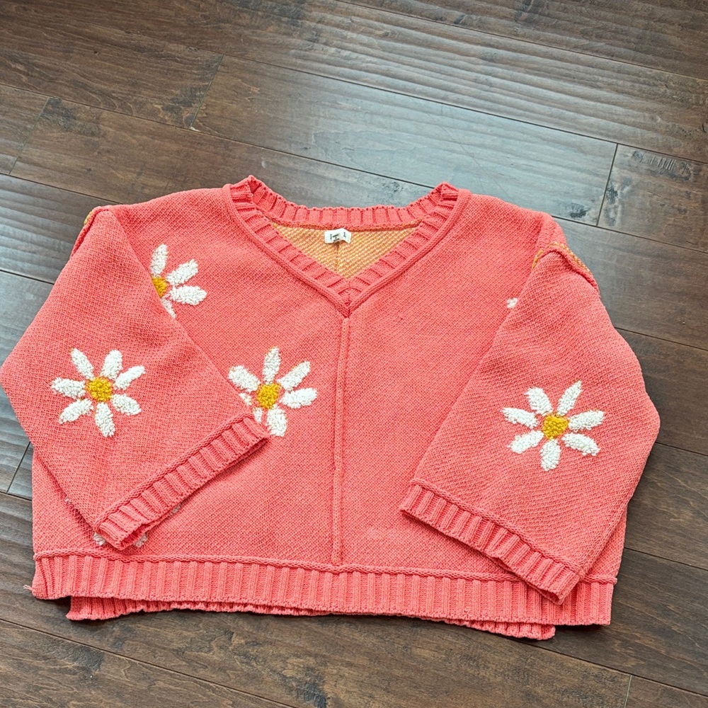 POL Coral V-Neck Sweater with Floral Accents